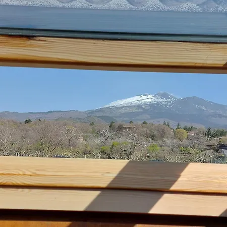Villa Segreta, Mount Etna