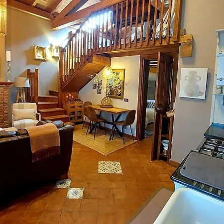 Segreta, Mount Etna Villa